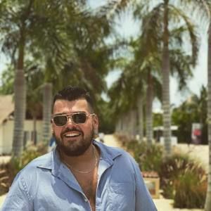 Meet your Posher, Tyler